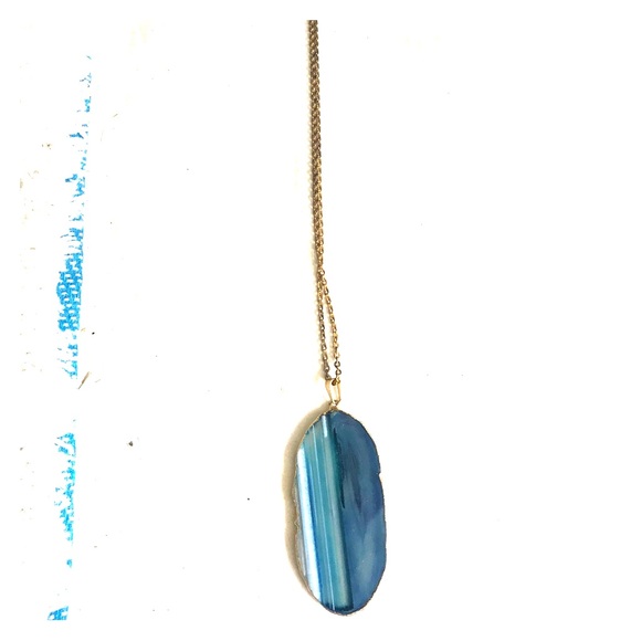 Jewelry - Gorgeous blue crystal necklace